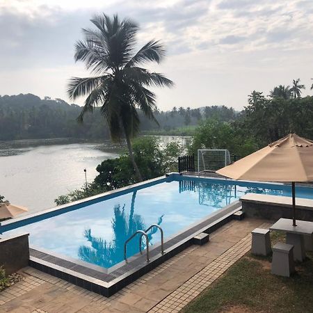 Lotus Villa Holiday Resort Matara Luaran gambar