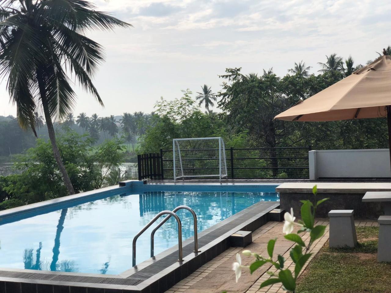 Lotus Villa Holiday Resort Matara Luaran gambar